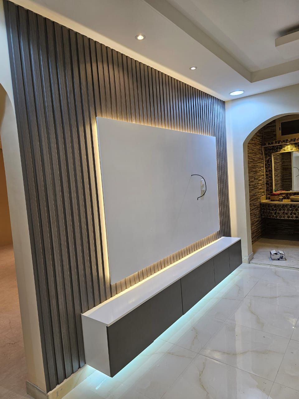 تركيب عوازل اسطح مانعه لتسرب المياه واحافضه من الت