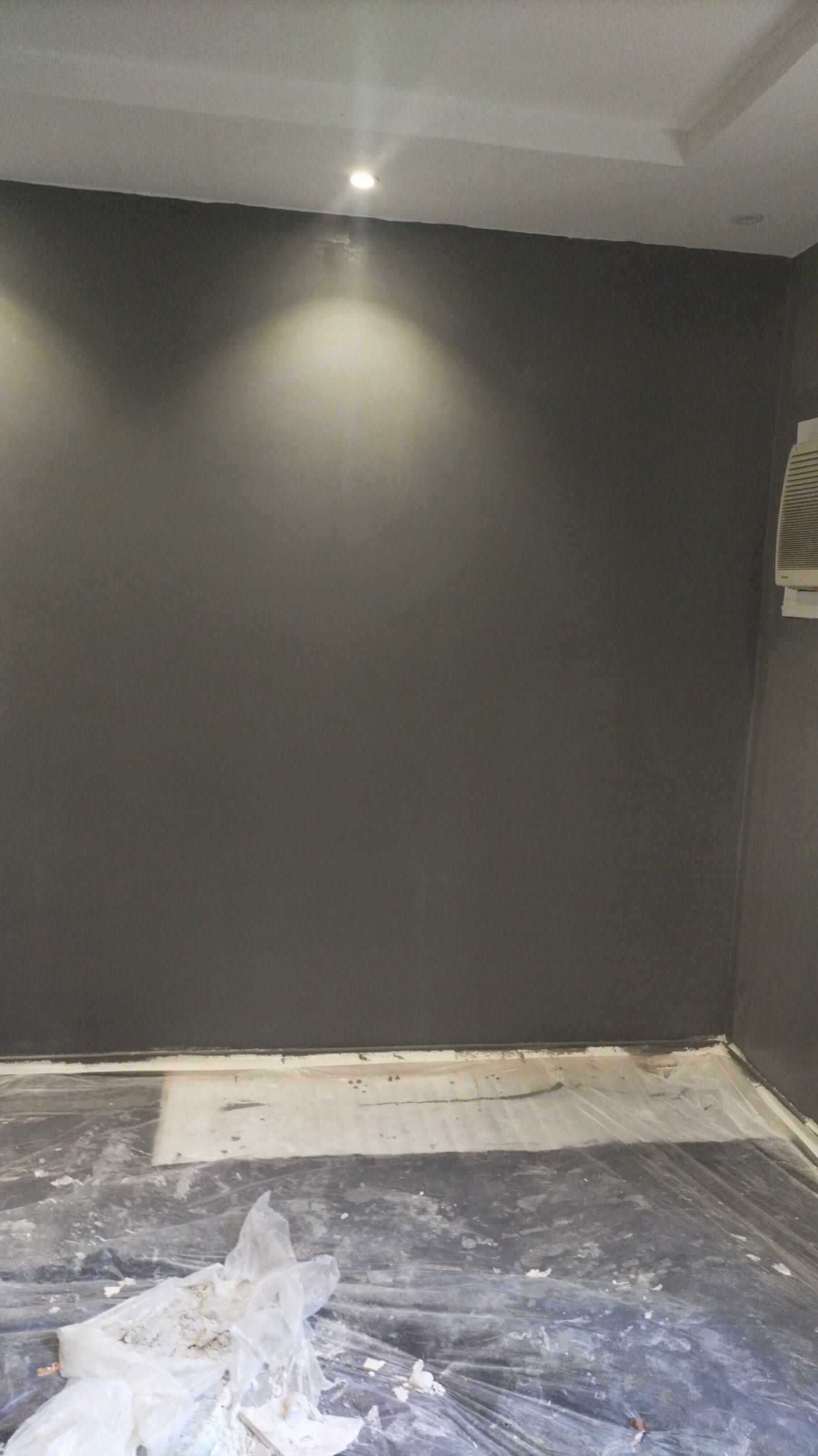 مقاول دهانات بويا وجميع انواع الديكورات لتواصل 053