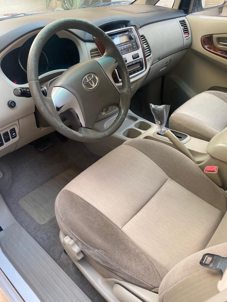 تويوتا انوفا موديل 2013