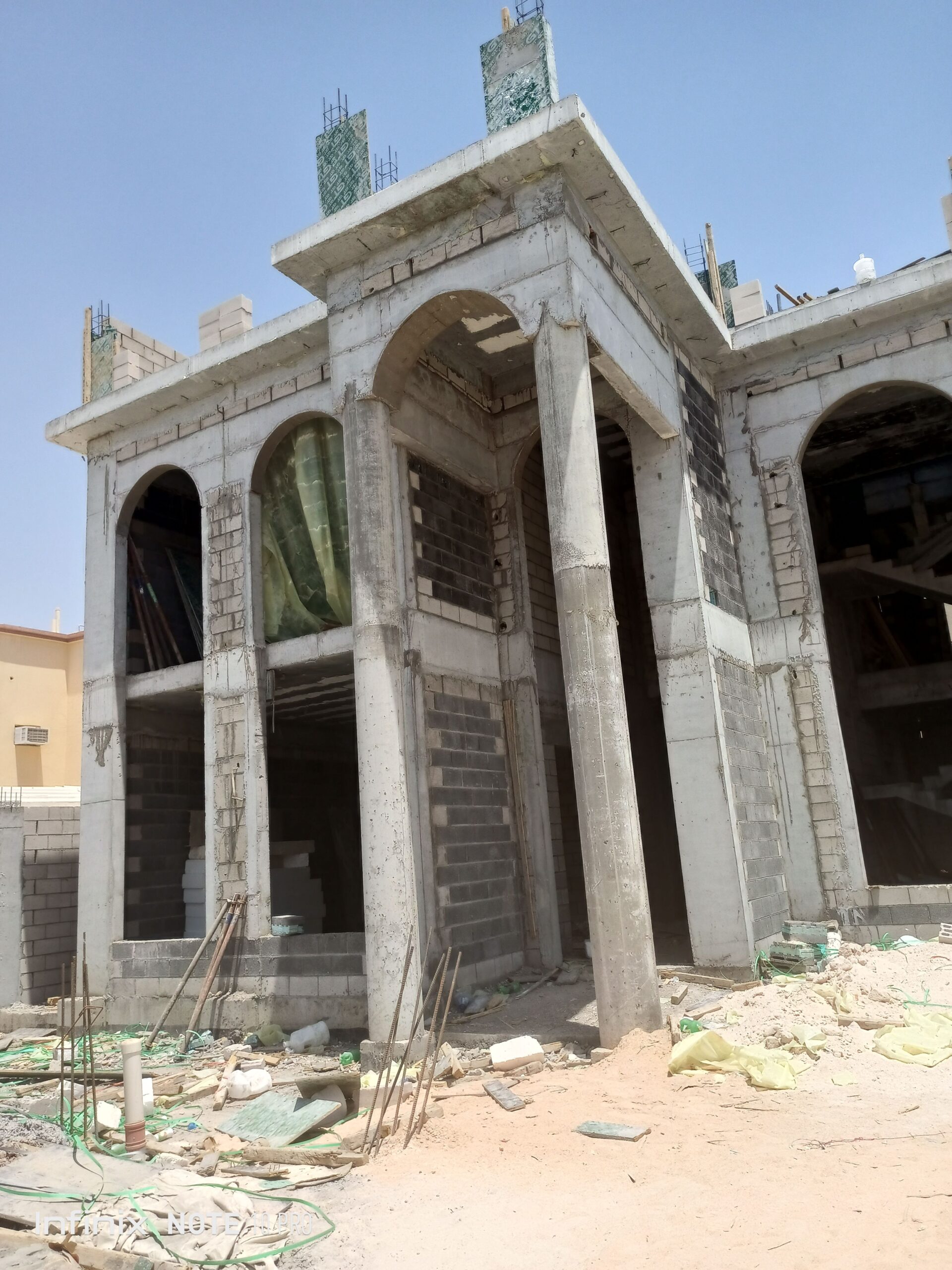 مقاولات عامه فلل ملاحق ستراحات مسابح مشبات اسوار ت