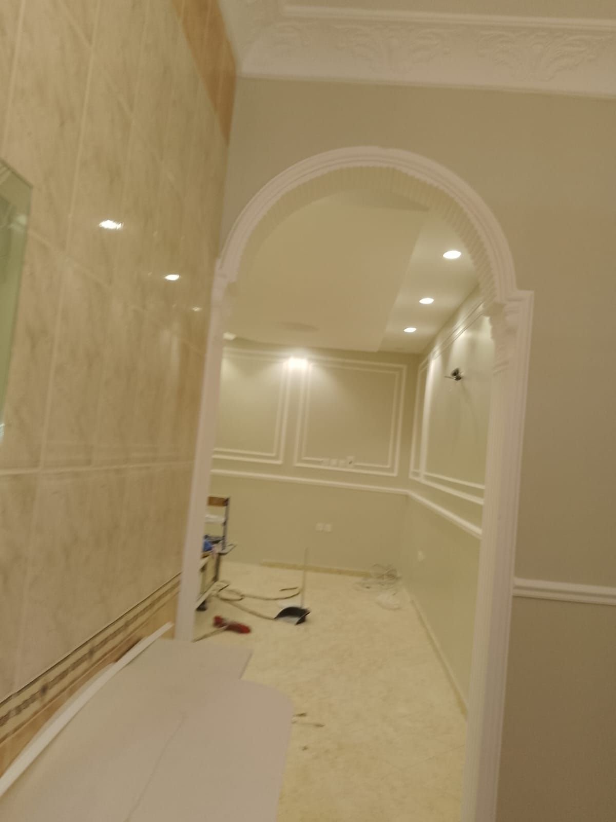 معلم دهانات وديكورات جده