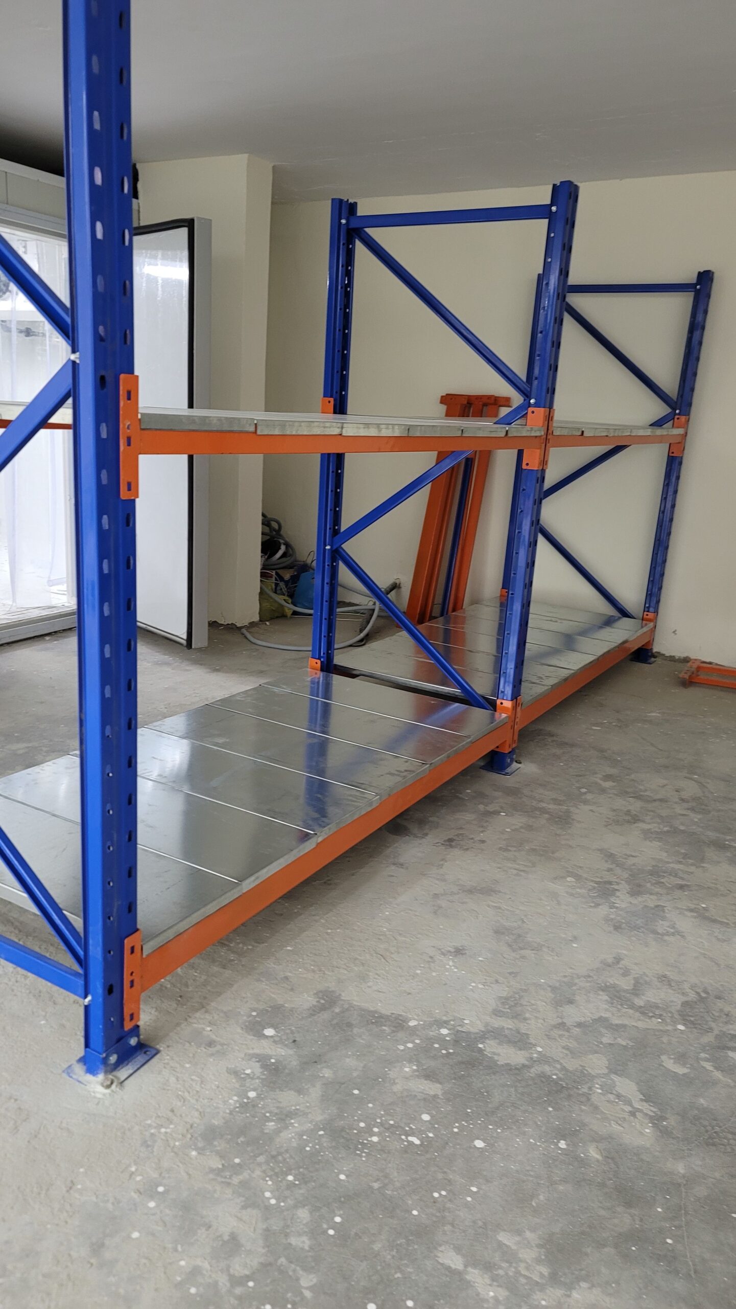 رفوف ودواليب تخزين رفوف مستودع