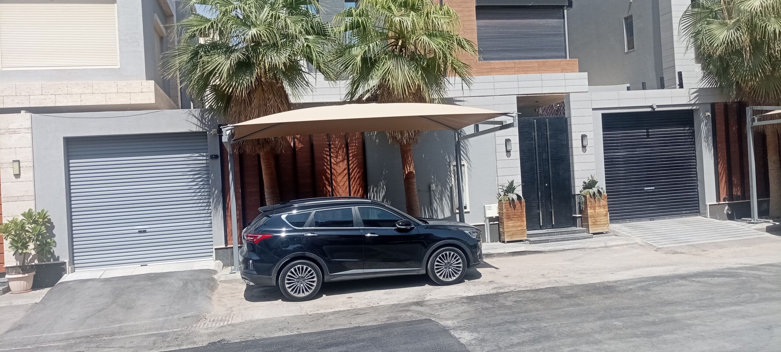 مضلات وسواتر وجلسات وهناجر مستودعات ساندويش بانل و