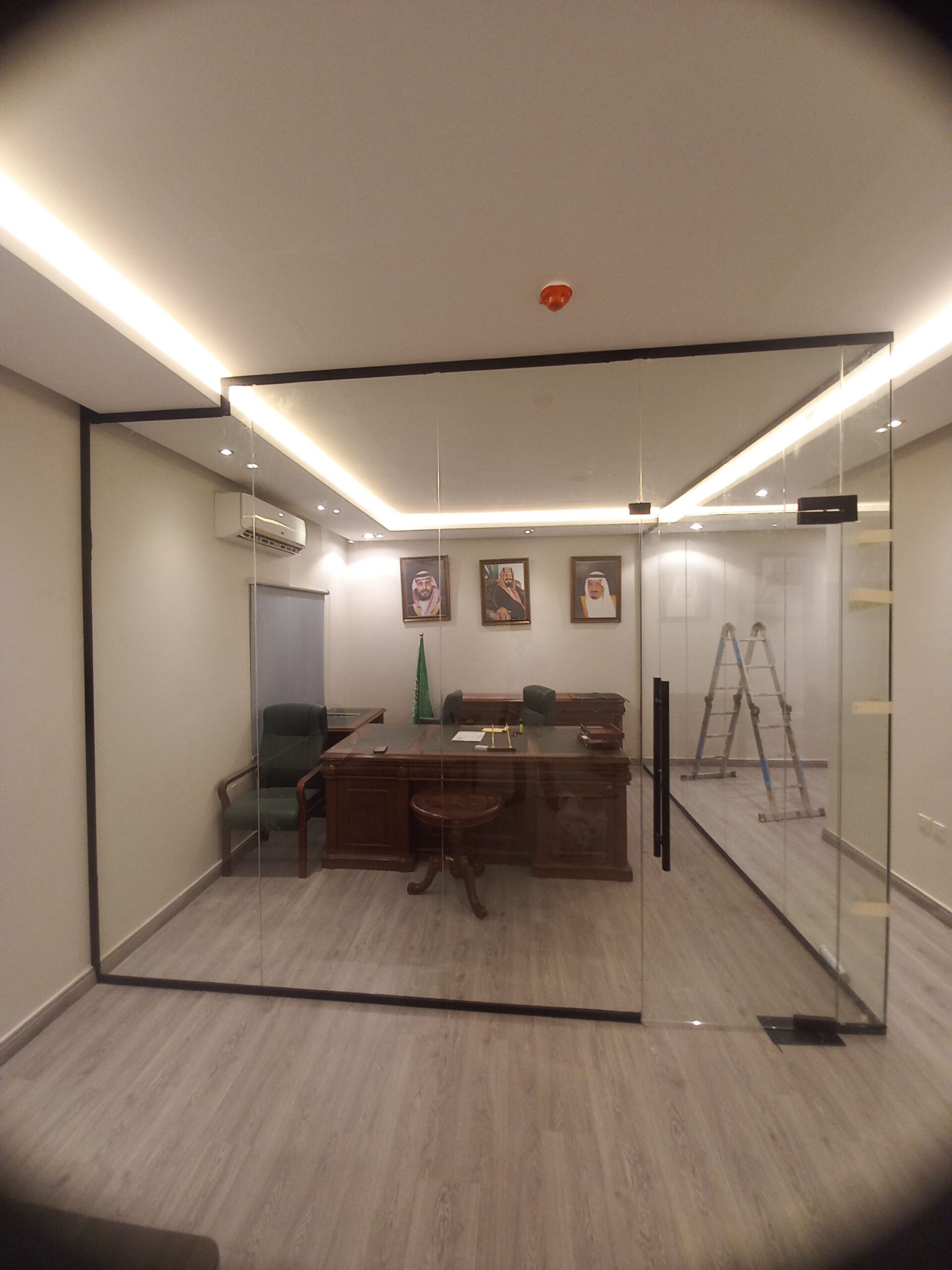 توريد وتركيب زجاج سكريت