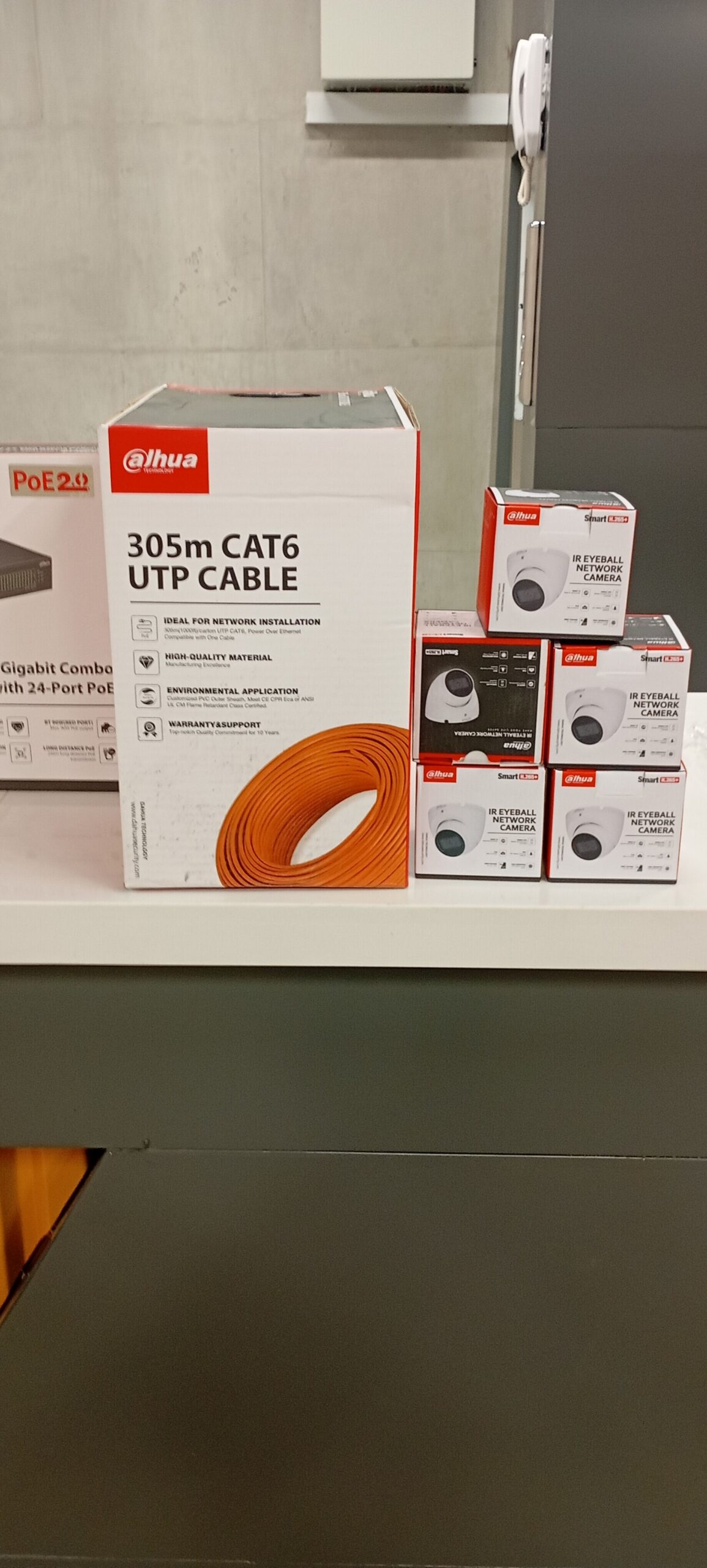 فنى كاميرات مراقبه وأجهزة البصمة والانتر كوم