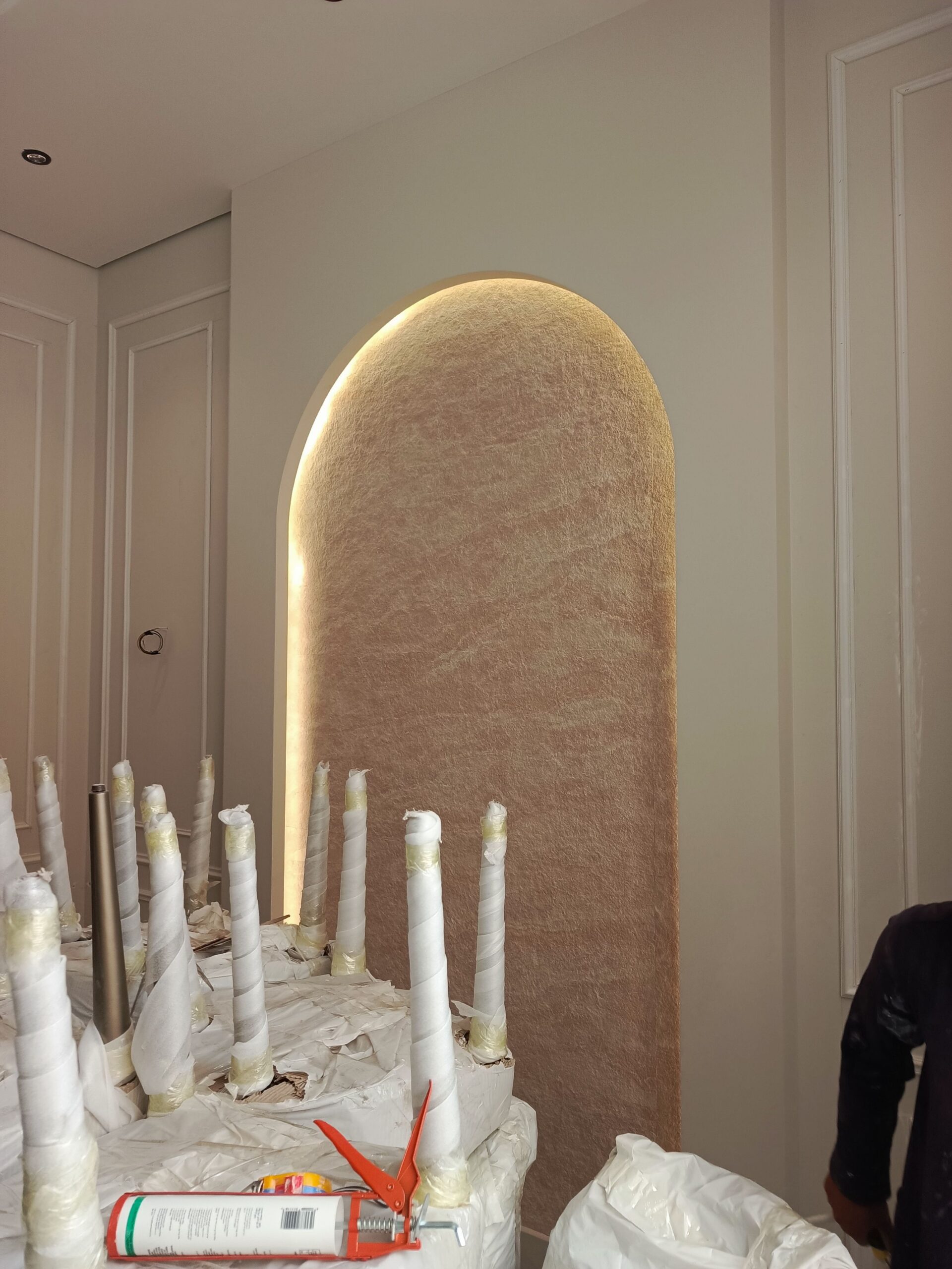 معلم تركيب صفائح حجري صفائح طيني داخلي او خارجي في