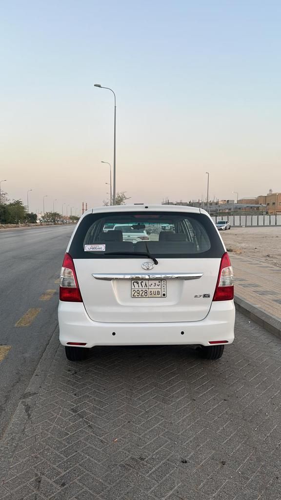 تويوتا انوفا موديل 2013