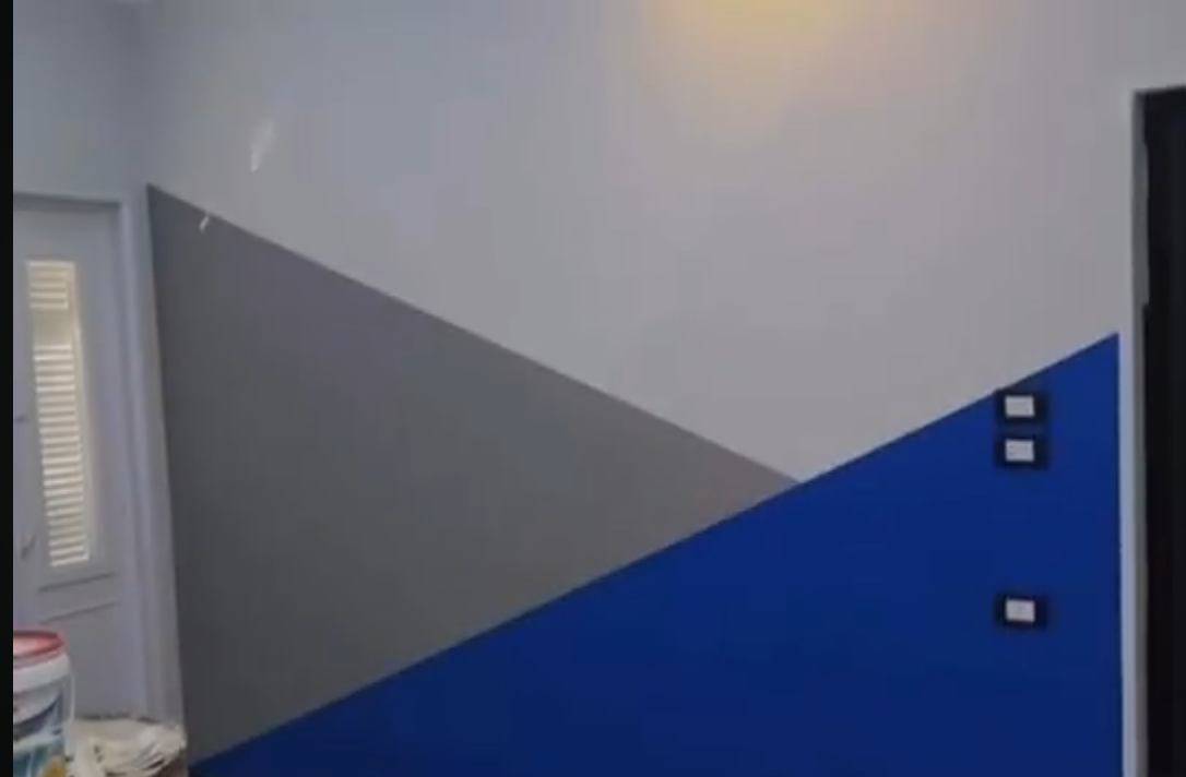 لمسة ابداع لفن الدهانات والديكور للجدران والجبس بد