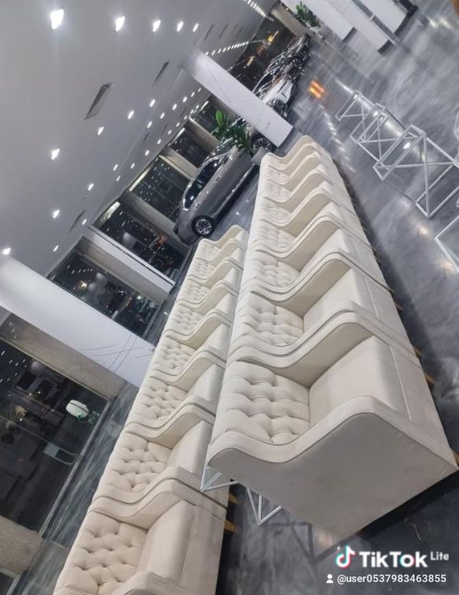 تاجير كراسي وطاولات وسماعات وزل ومكيفات وجلسات شعب