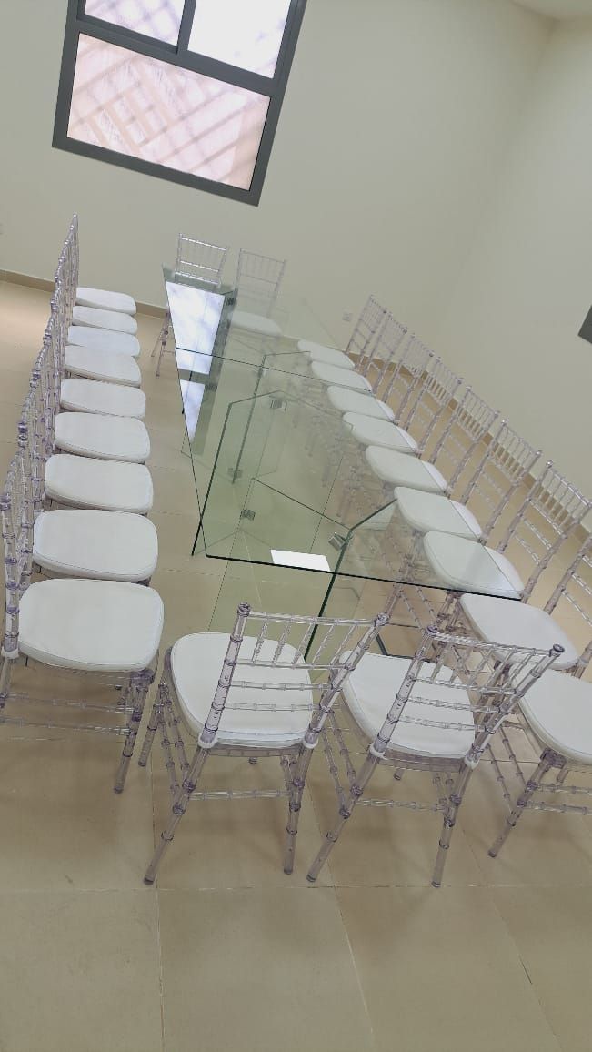 تاجير كراسي وطاولات وسماعات وزل ومكيفات وجلسات شعب