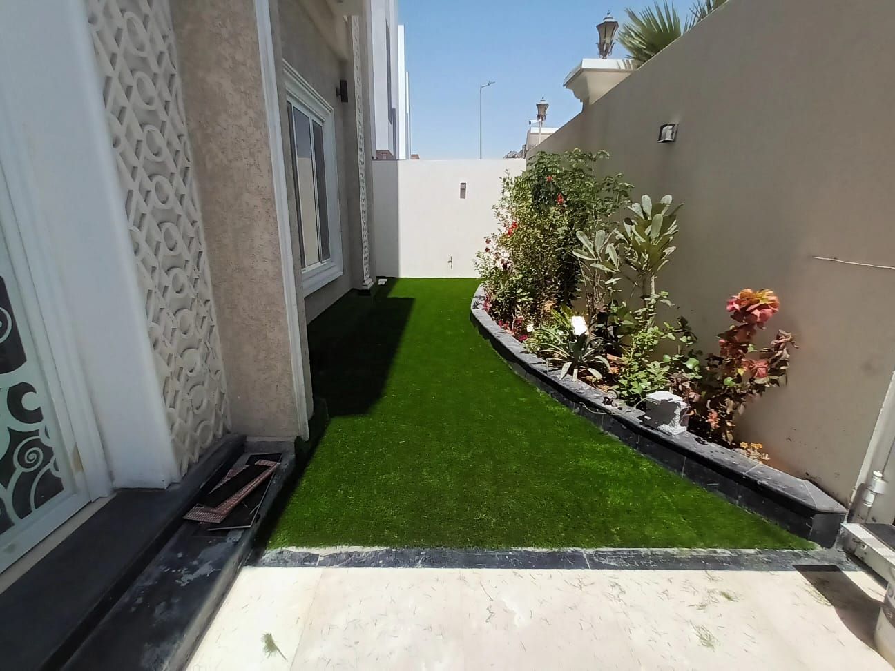 أبو حمزة النقيب لتنسيق الحدائق وبيع الشتلات والأسم