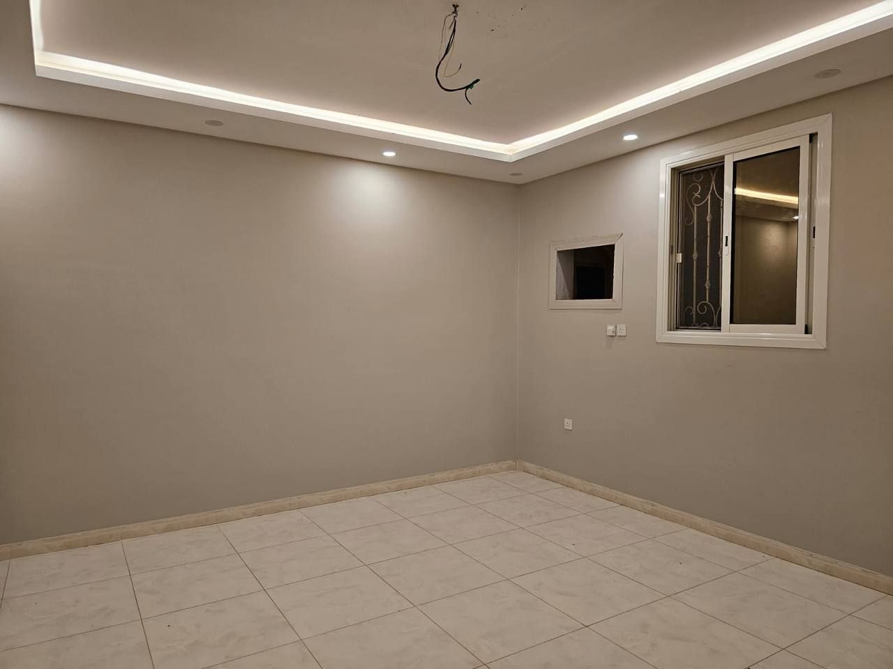 السلامه جدة: للإيجار شقة كبيرة في السلامة، شمال جد