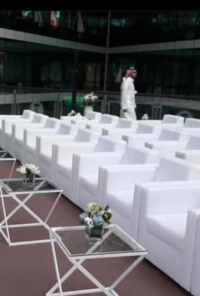 تاجير كراسي وطاولات وسماعات وزل ومكيفات وجلسات شعب