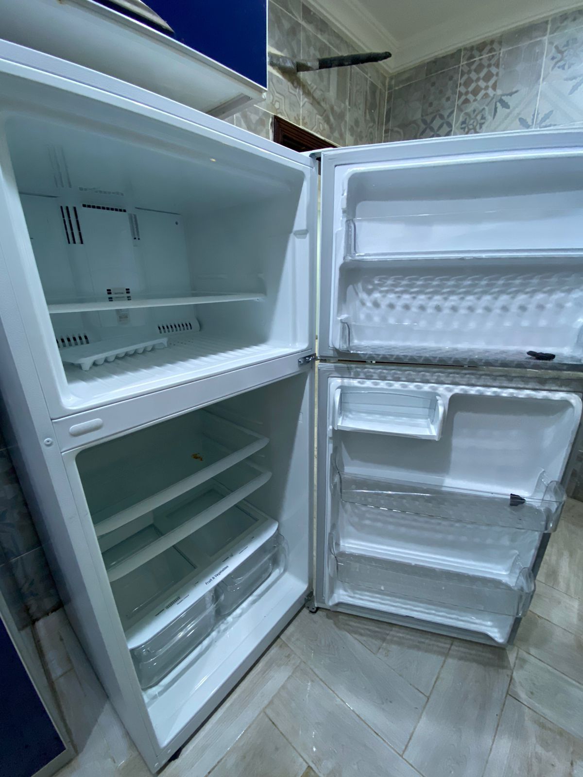 لشراء الاثاث المستعمل ولاجهزه الكهربائية مكيفات ثل