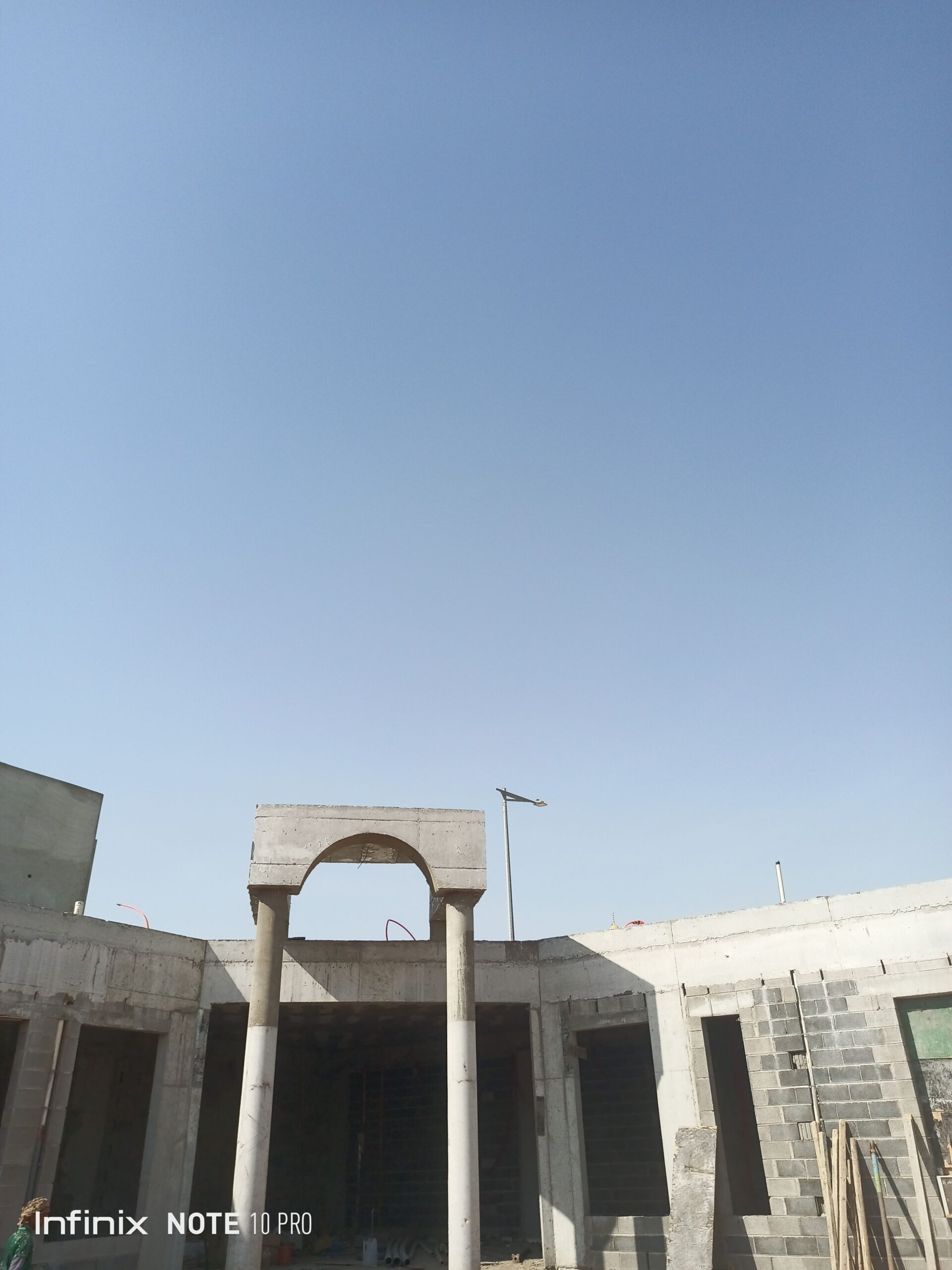 مقاولات عامه بناء فلل ستراحات مسابح مشبات اسوار تر