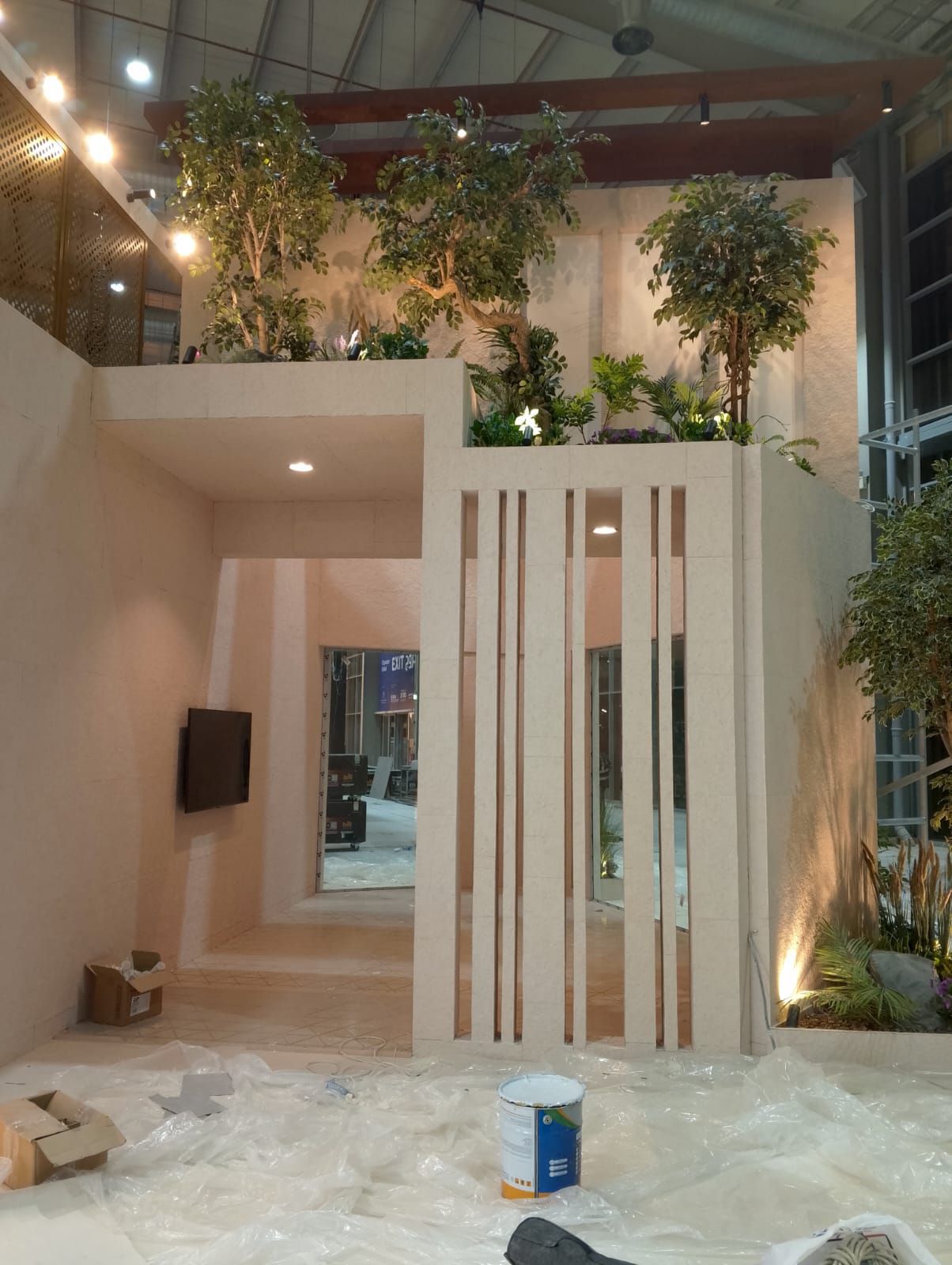 معلم تركيب صفائح حجري صفائح طيني داخلي او خارجي في