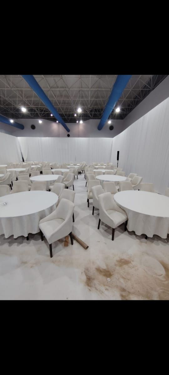 تاجير كراسي وطاولات وسماعات وزل ومكيفات وجلسات شعب