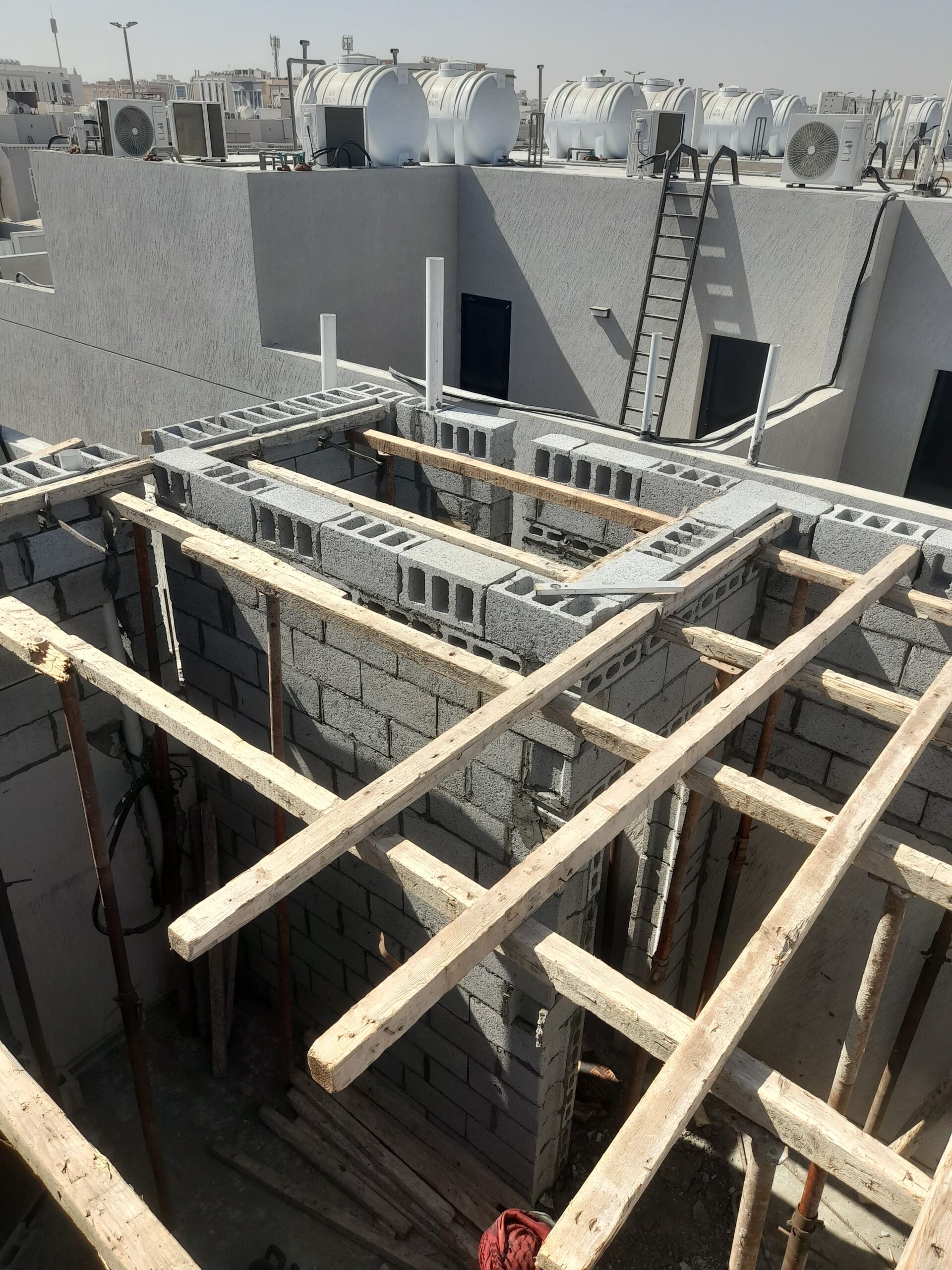 نجار مسلح هدم وترميم جميع شغل النجاره