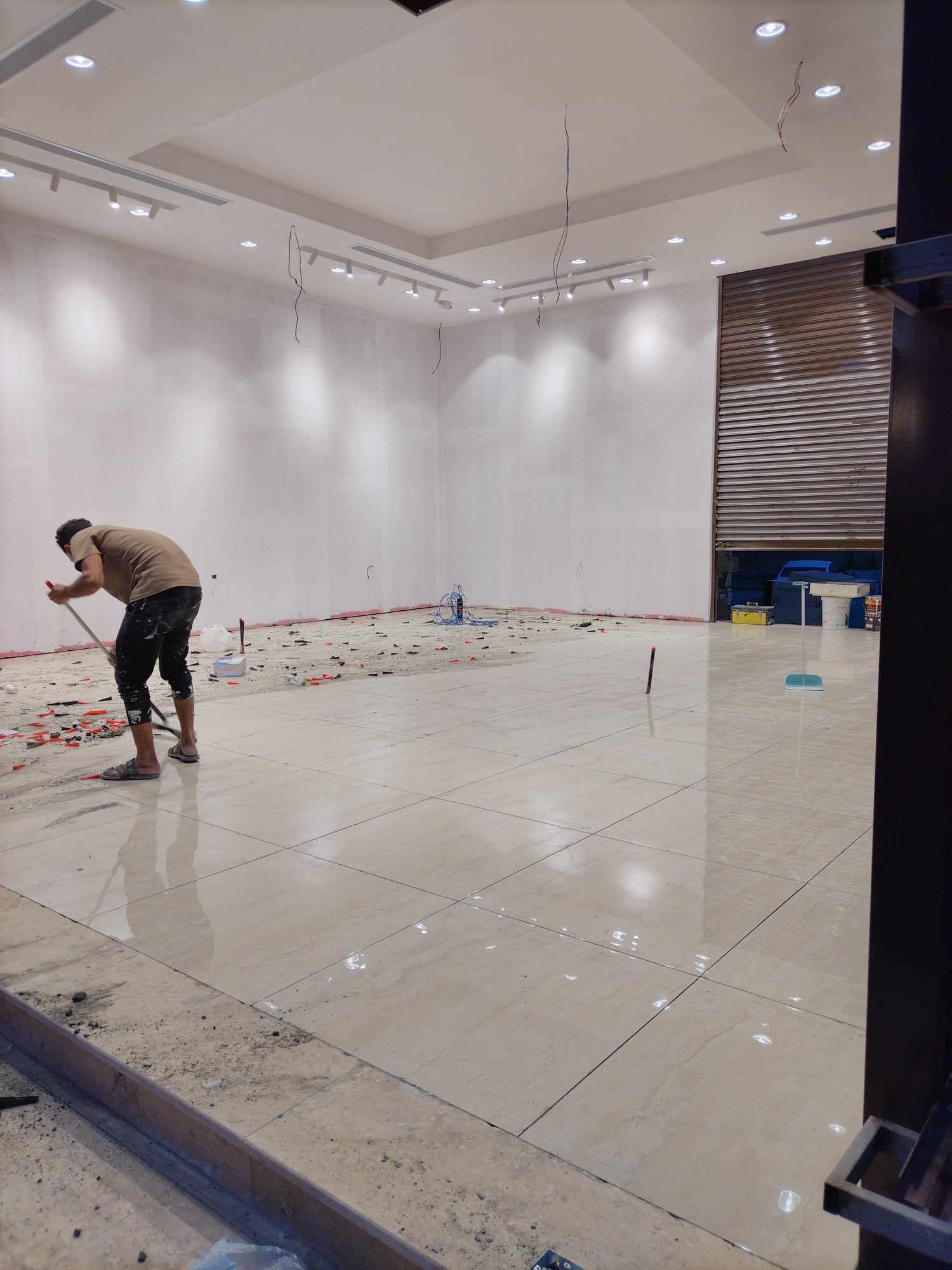 مبلط سيراميك