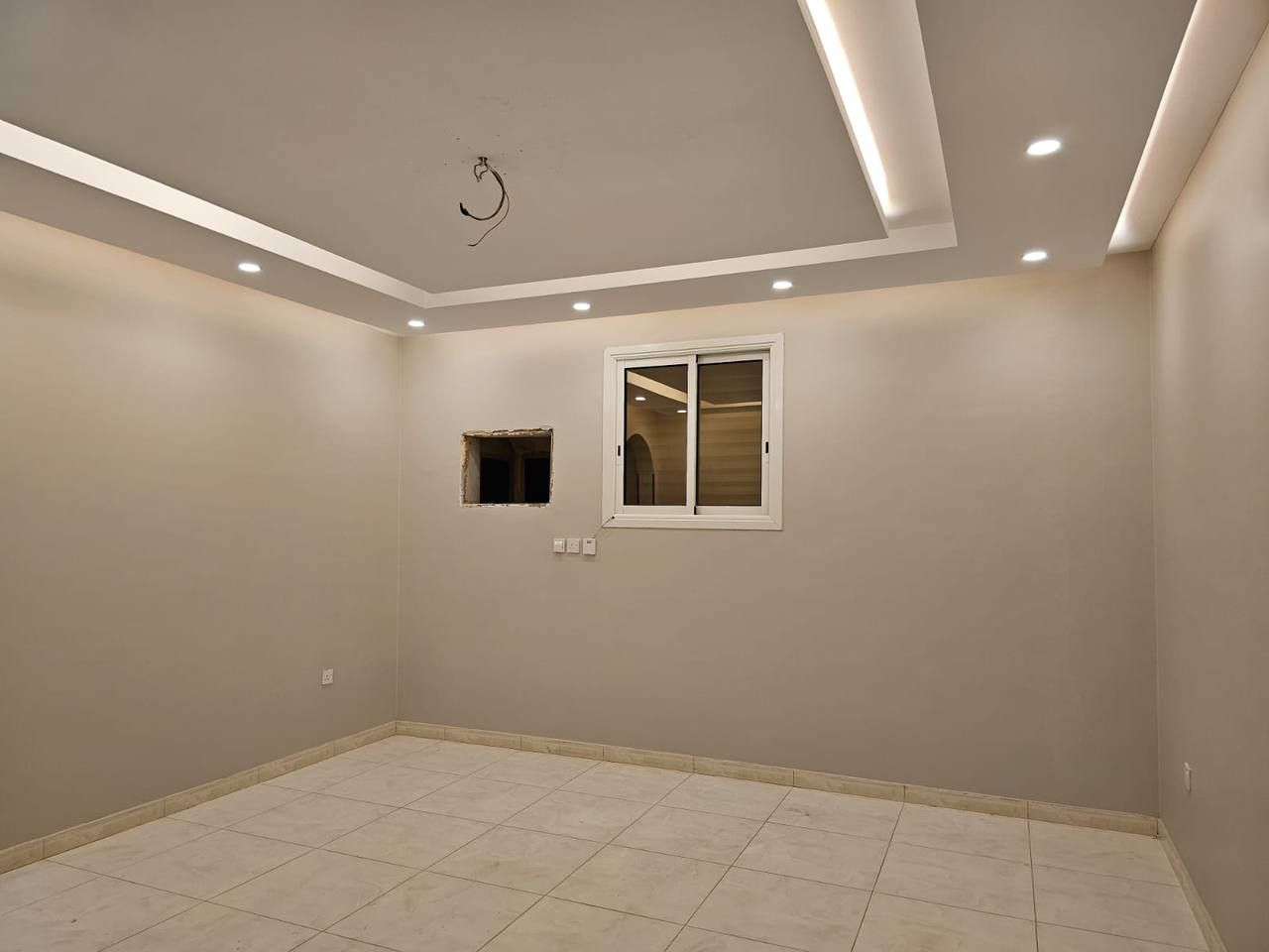 السلامه جدة: للإيجار شقة كبيرة في السلامة، شمال جد