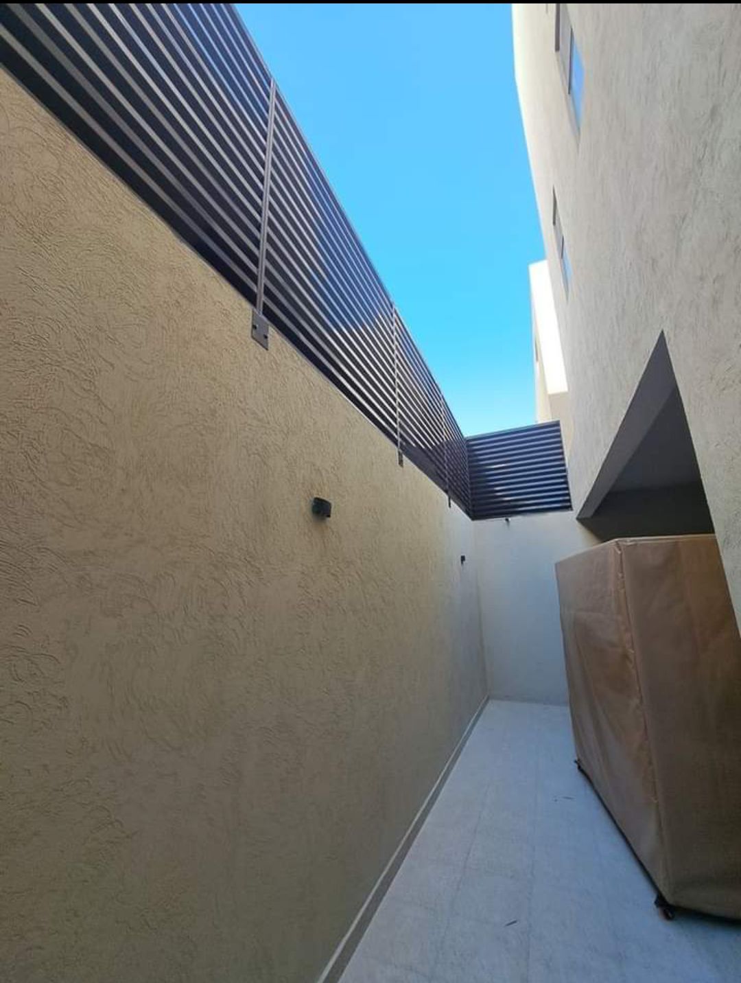 مظلات وسواتر وجلسات وجميع اعمال الحداده