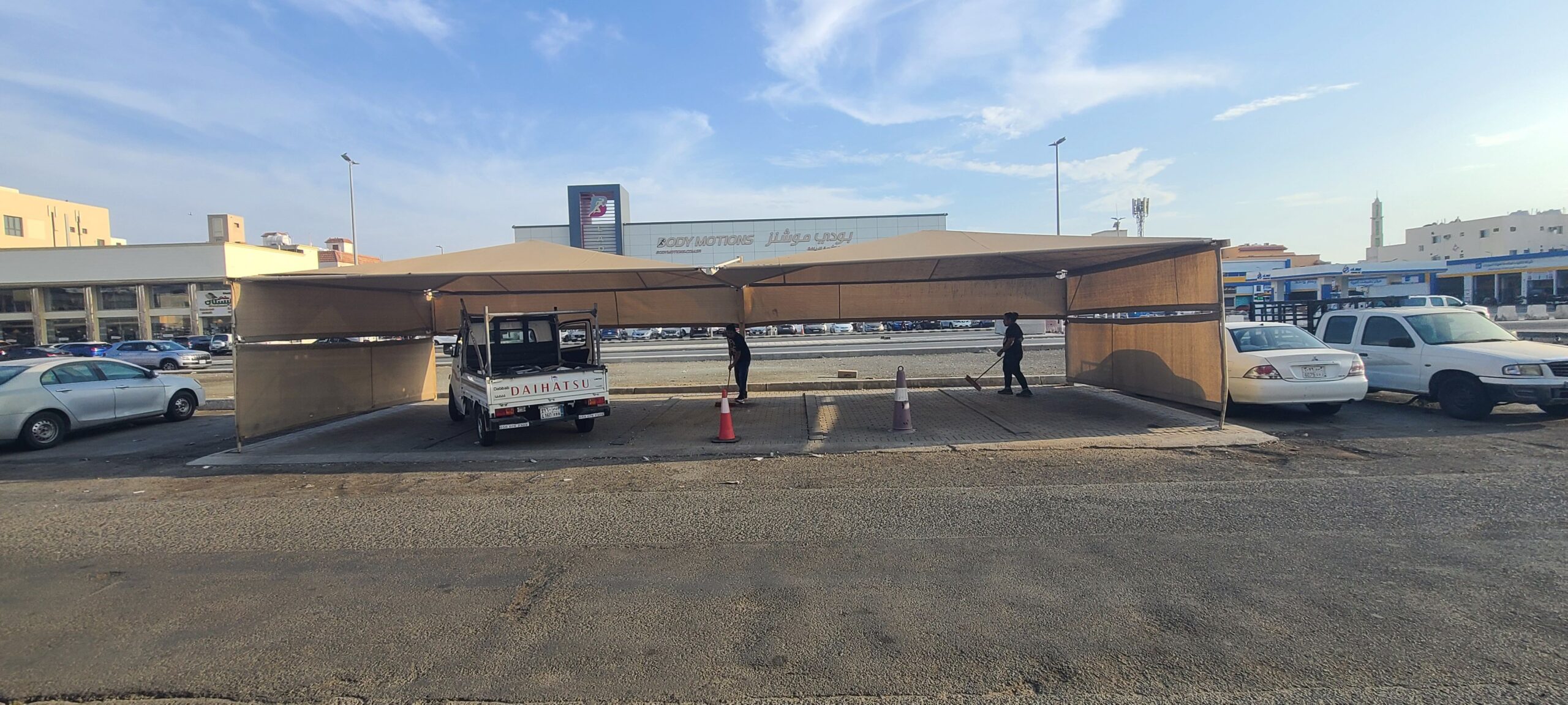 مظلات وسواتر وبيوت شعر