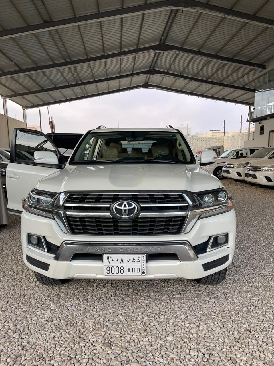 توياتا لاندكروز على شرط الفحص مجدده مفحوصه جاهز نق