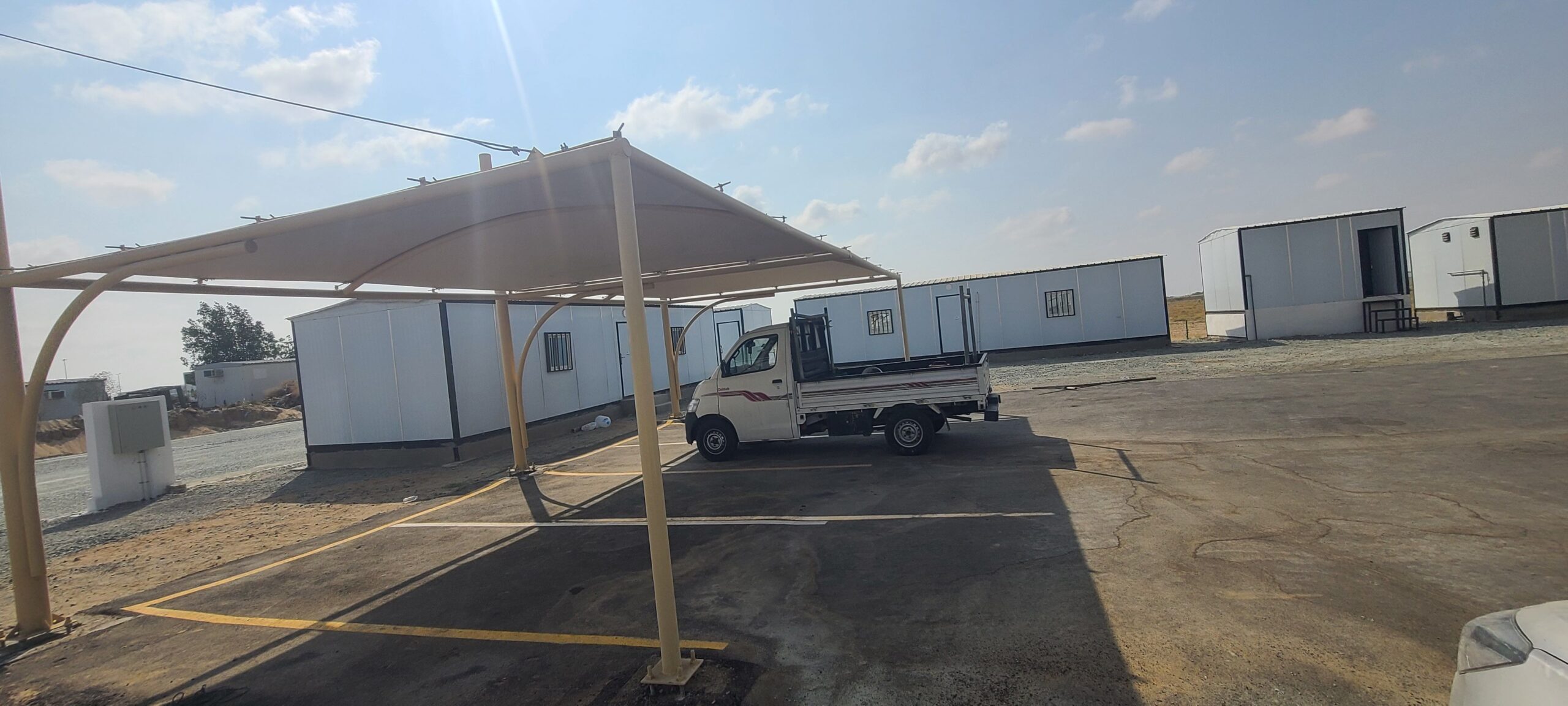 مظلات وسواتر وبيوت شعر