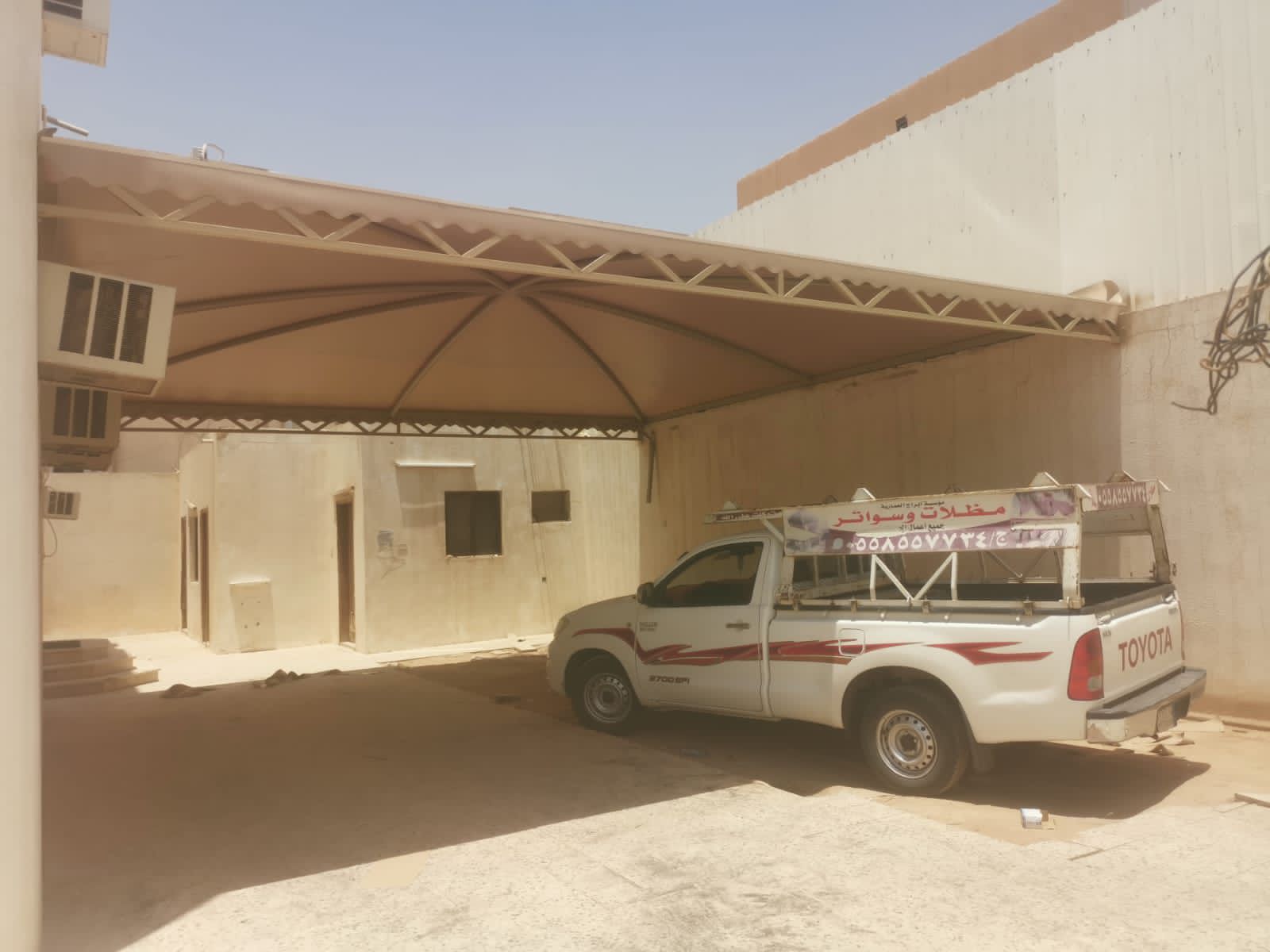 مضلات وسواتر وجلسات وهناجر مستودعات ساندويش بانل و