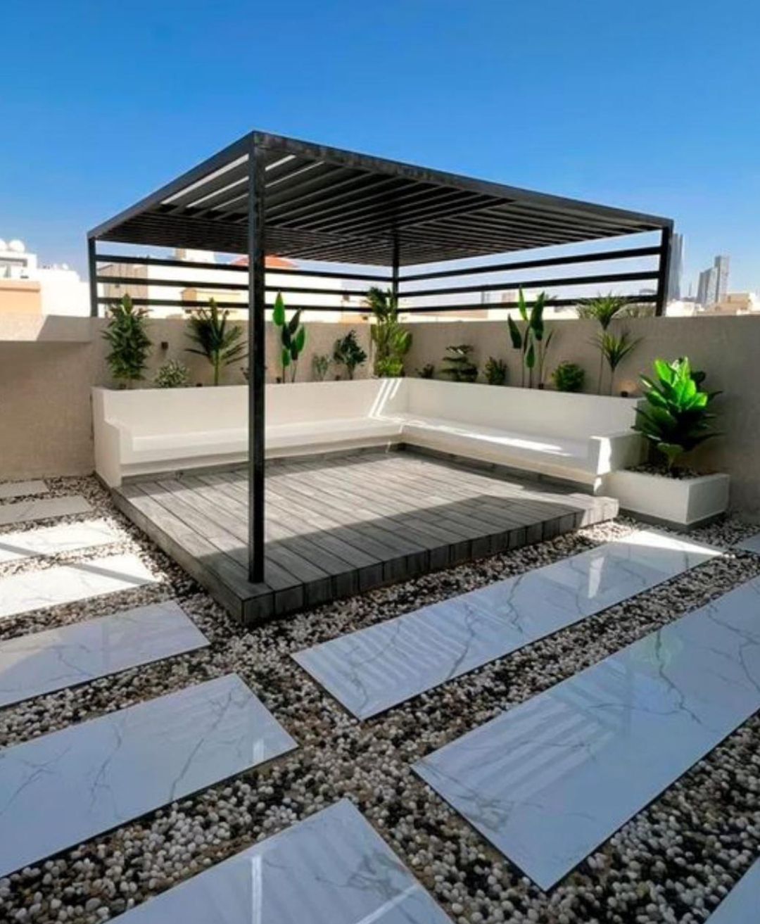 مضلات وسواتر وجلسات وهناجر مستودعات ساندويش بانل و