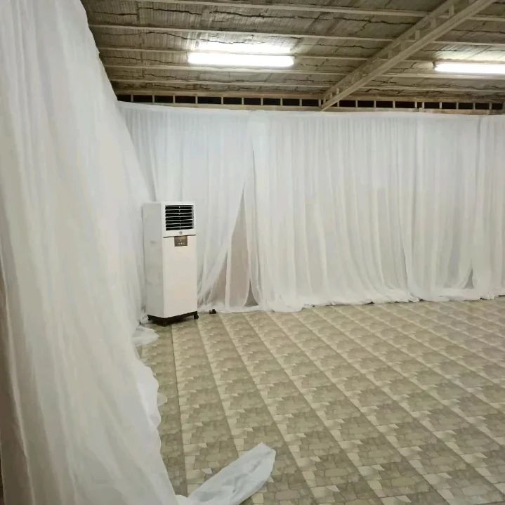 تاجير كراسي وطاولات وسماعات وزل ومكيفات وجلسات شعب