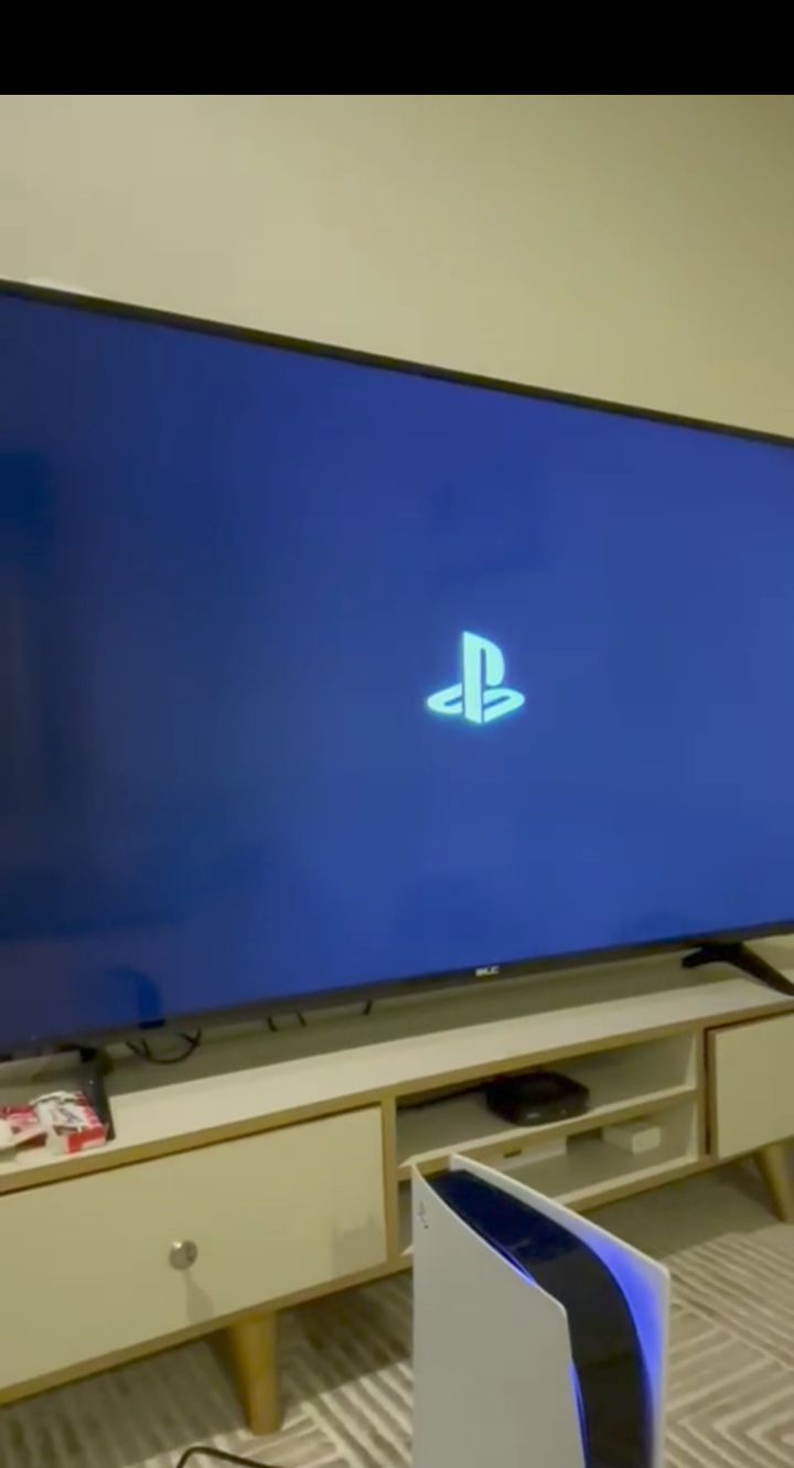 سوني 5 معاه 2يدات وشريط فيفا 24 مدخل سيدي