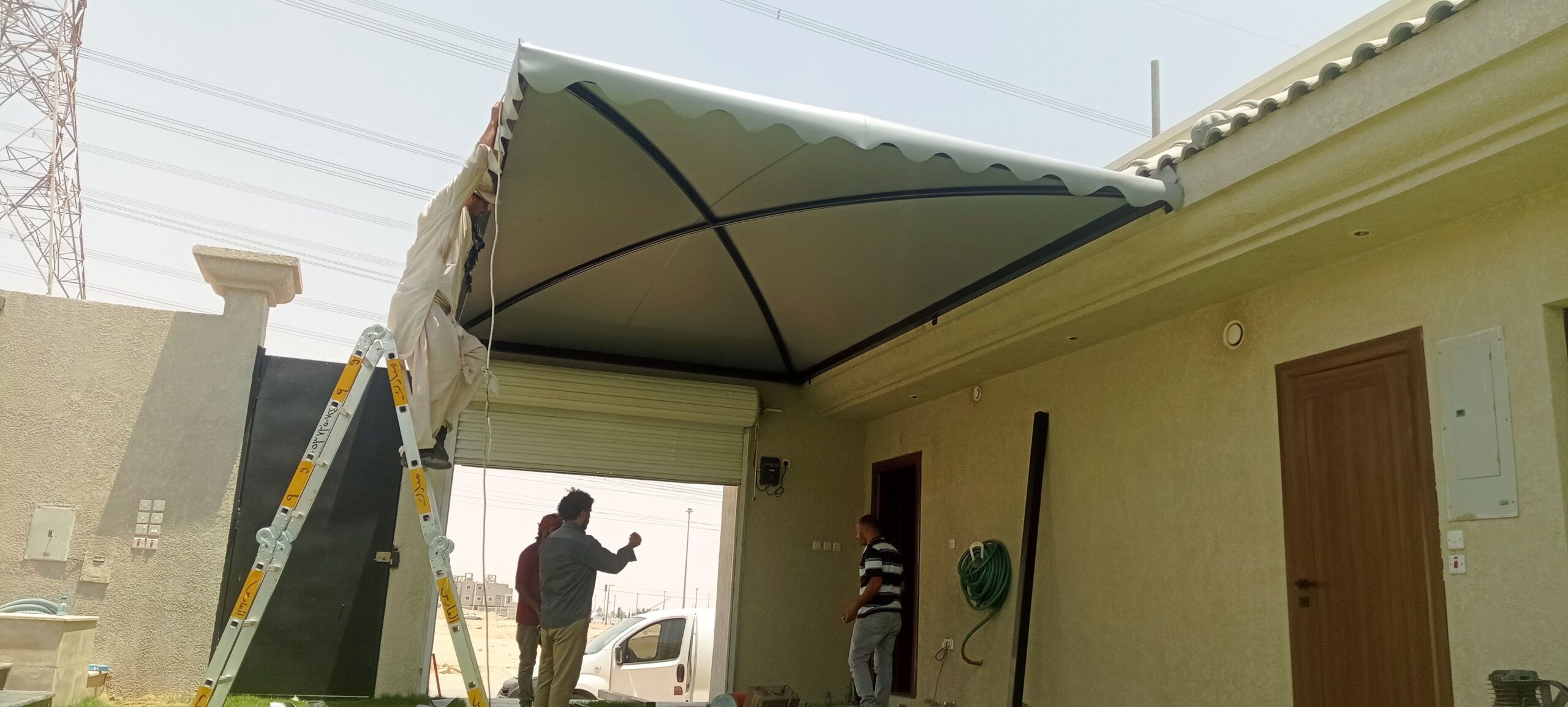 مضلات وسواتر وجلسات وهناجر مستودعات ساندويش بانل و