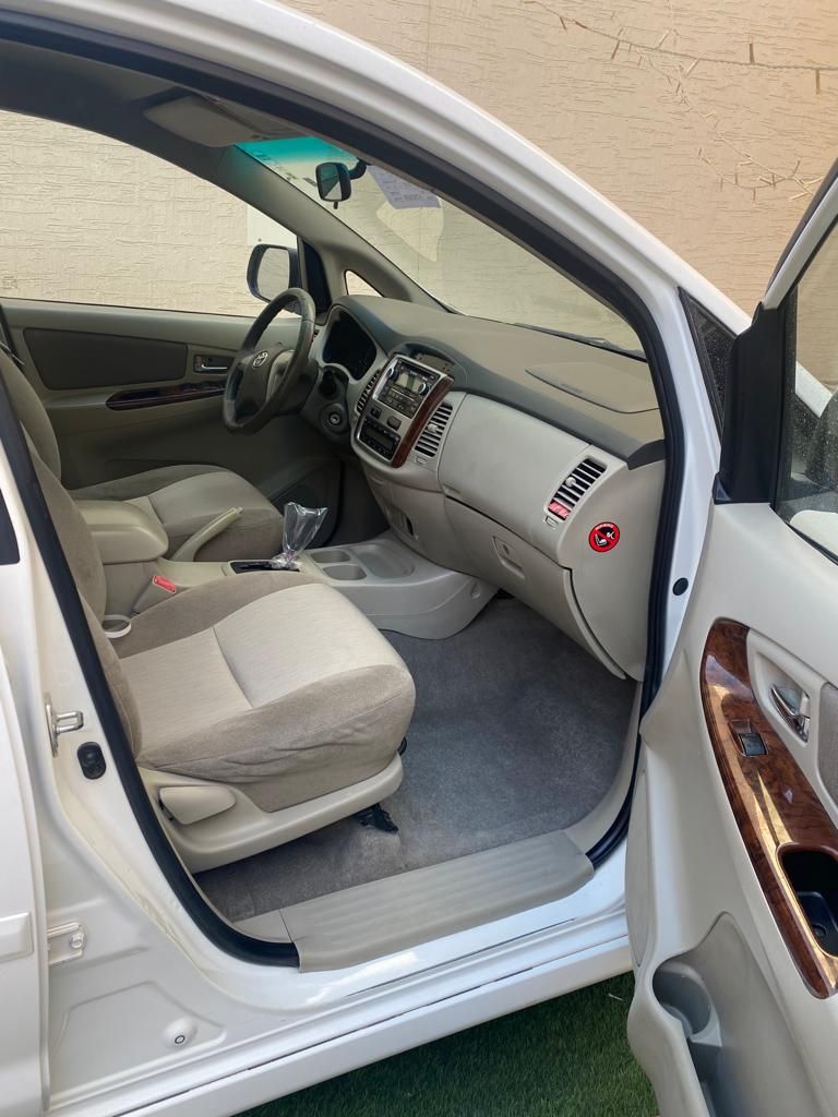 تويوتا انوفا موديل 2013