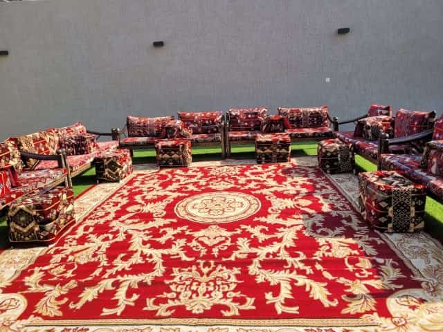 تاجير كراسي وطاولات وسماعات وزل ومكيفات وجلسات شعب