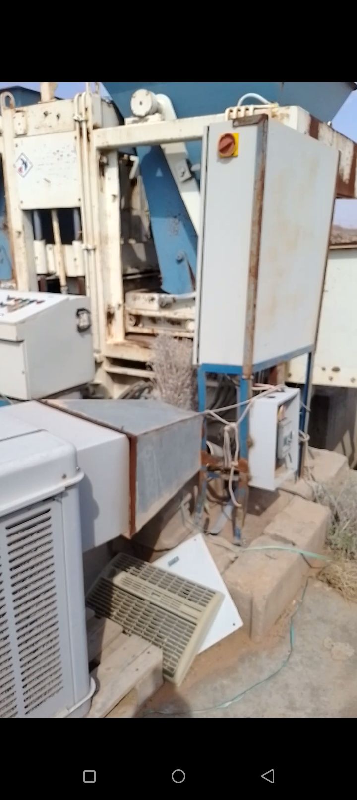 معدات مصنع انترلوك كامله