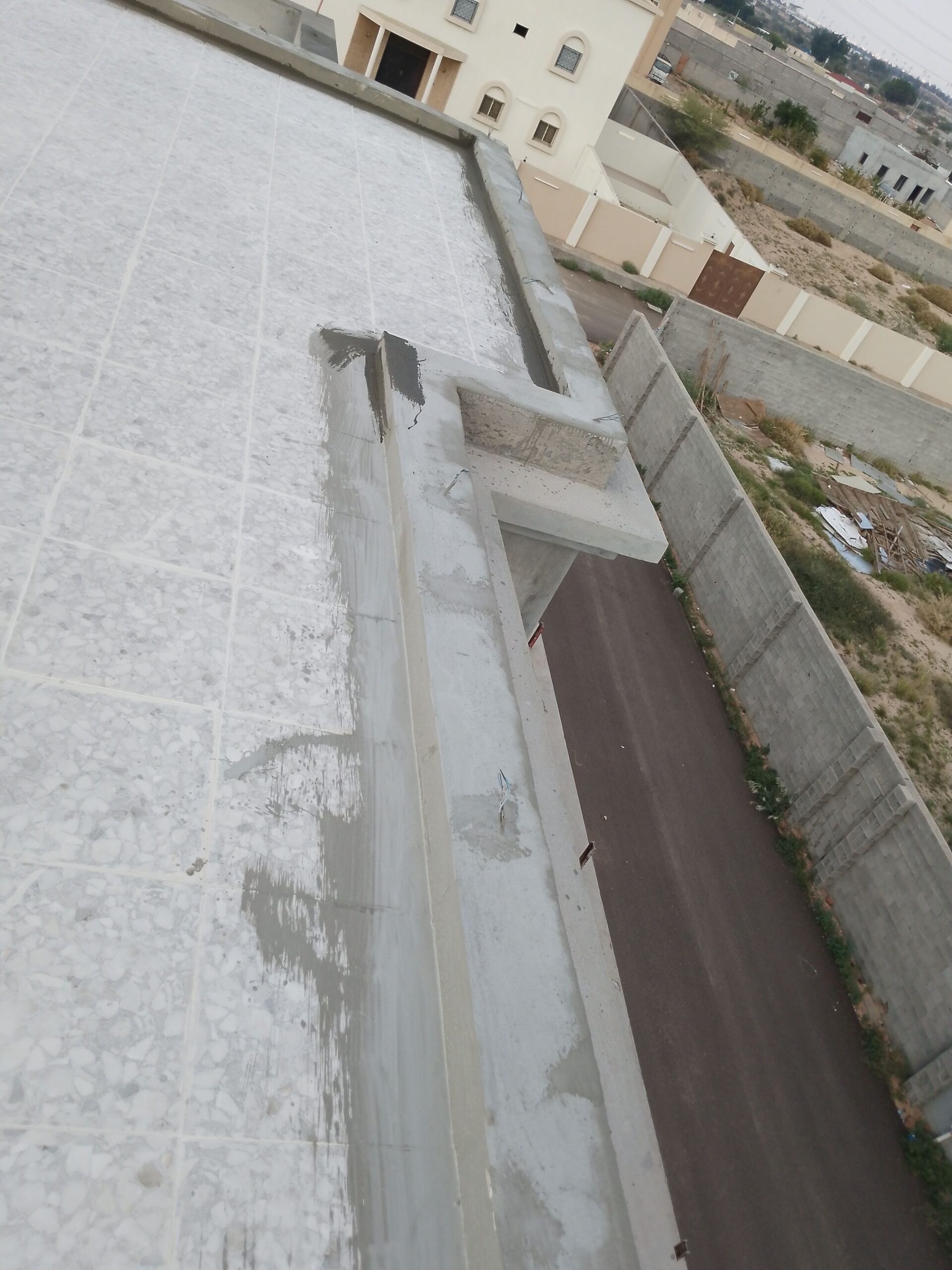 معلم بلاط وجميع انواع السيراميك والبورسلين والبرقي