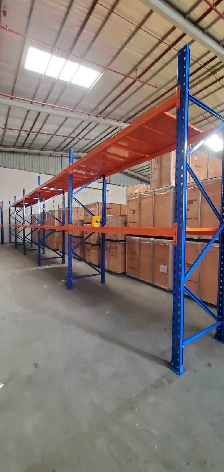 رفوف ودواليب تخزين رفوف مستودع