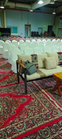 تاجير كراسي وطاولات وسماعات وزل ومكيفات وجلسات شعب
