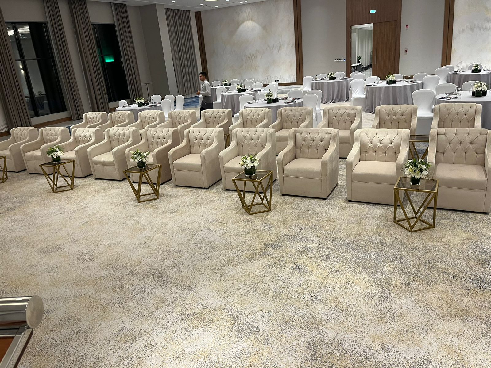 تاجير كنب كرسي طاولت دفيات سماعات جلسات شعبيه وخيا