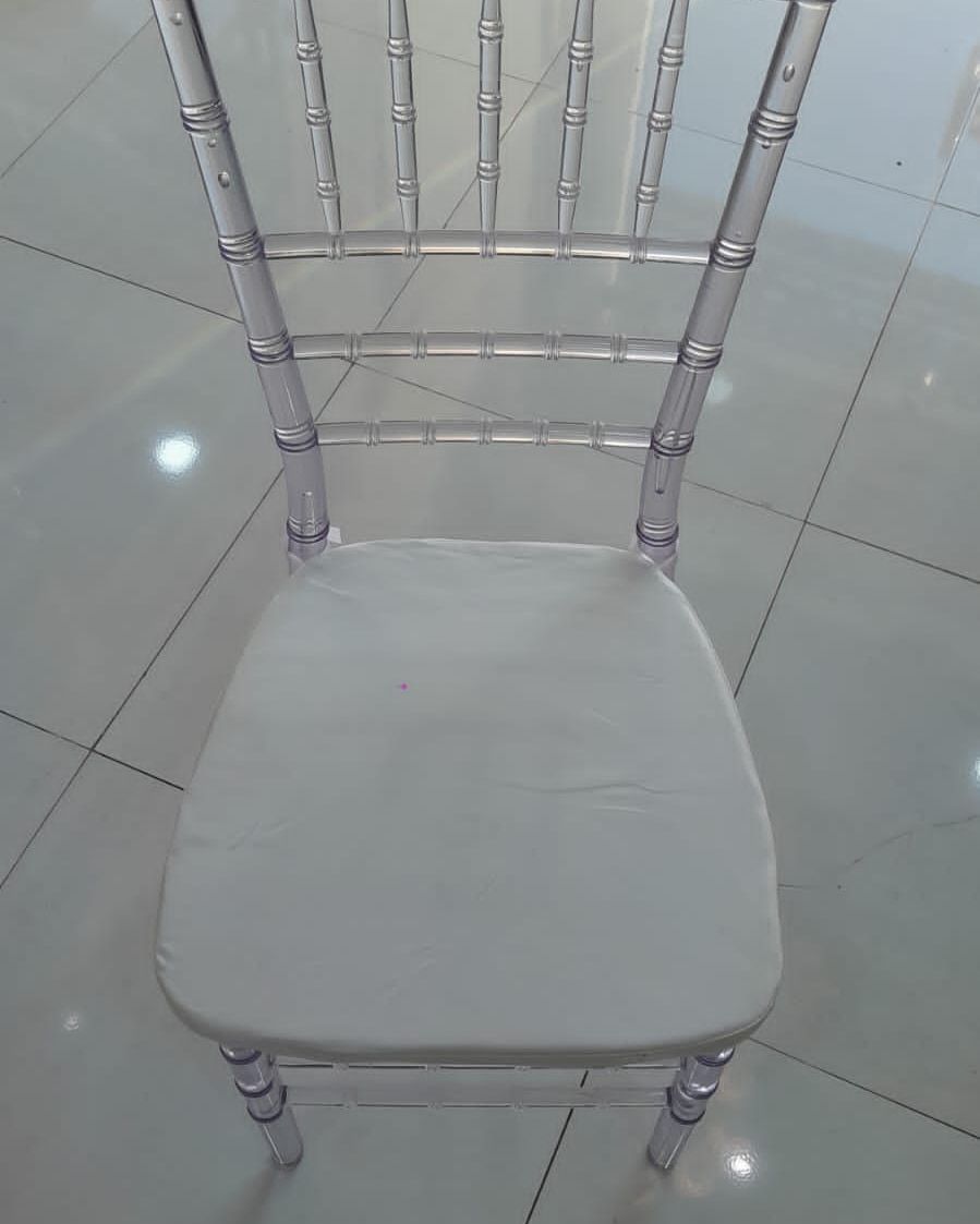 تاجير كراسي وطاولات وسماعات وزل ومكيفات وجلسات شعب