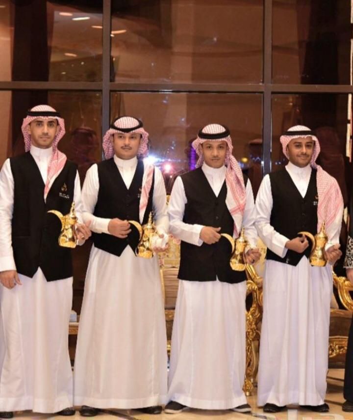 كراسي طاولات كنب زل جلسات شعبية ضيافه صبابين قهوجي