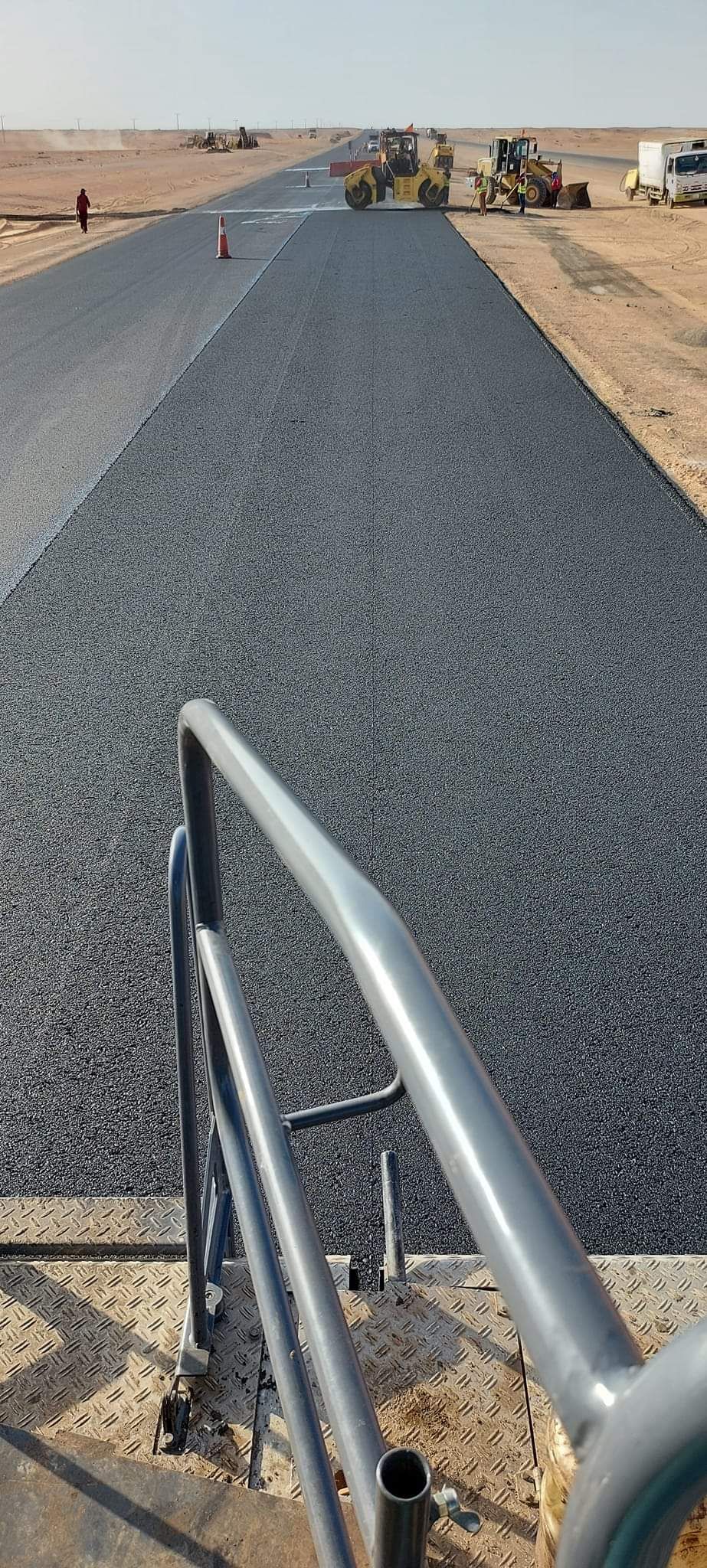 ابو عمر مقاول اسفلت باكستاني