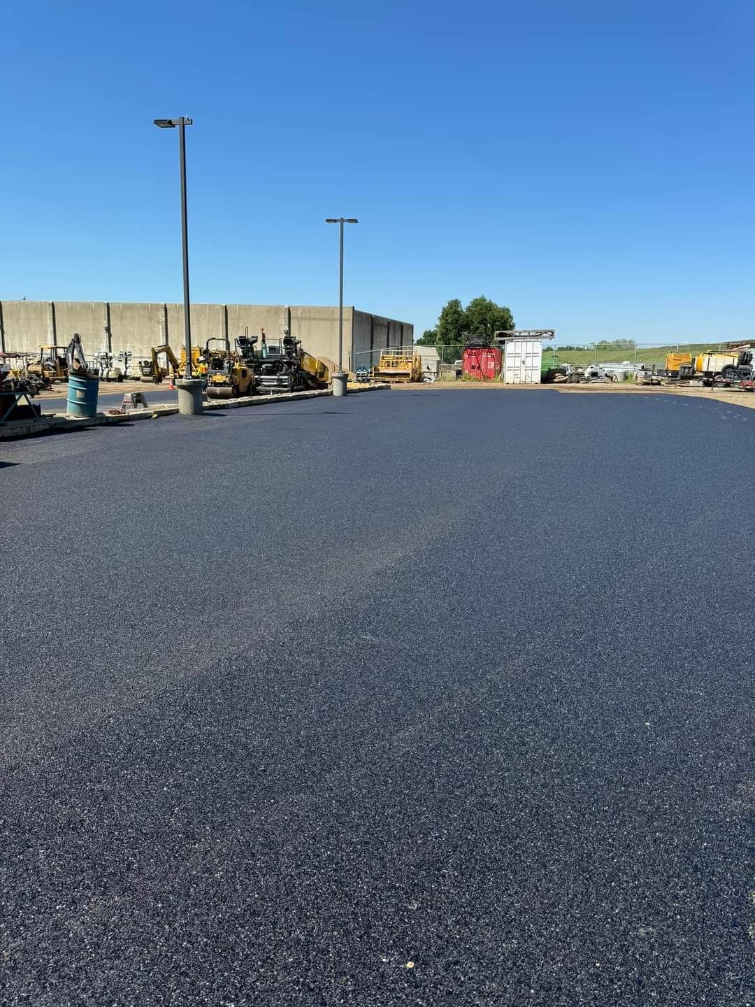 ابو عمر مقاول اسفلت باكستاني