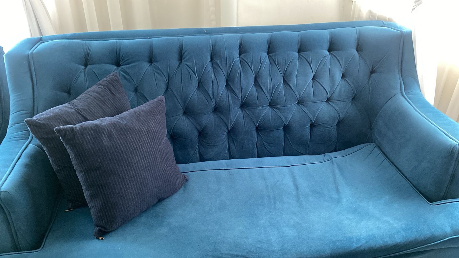 دينا نقل عفش حي السعادة 0539144243