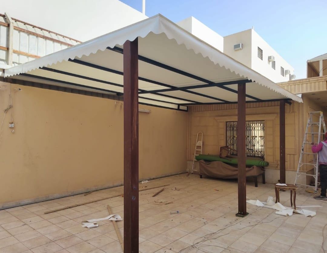 مضلات وسواتر وجلسات وهناجر مستودعات ساندويش بانل و