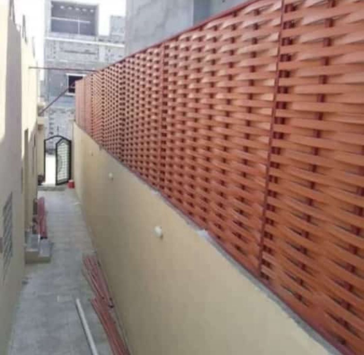 مضلات وسواتر وجلسات وهناجر مستودعات ساندويش بانل و