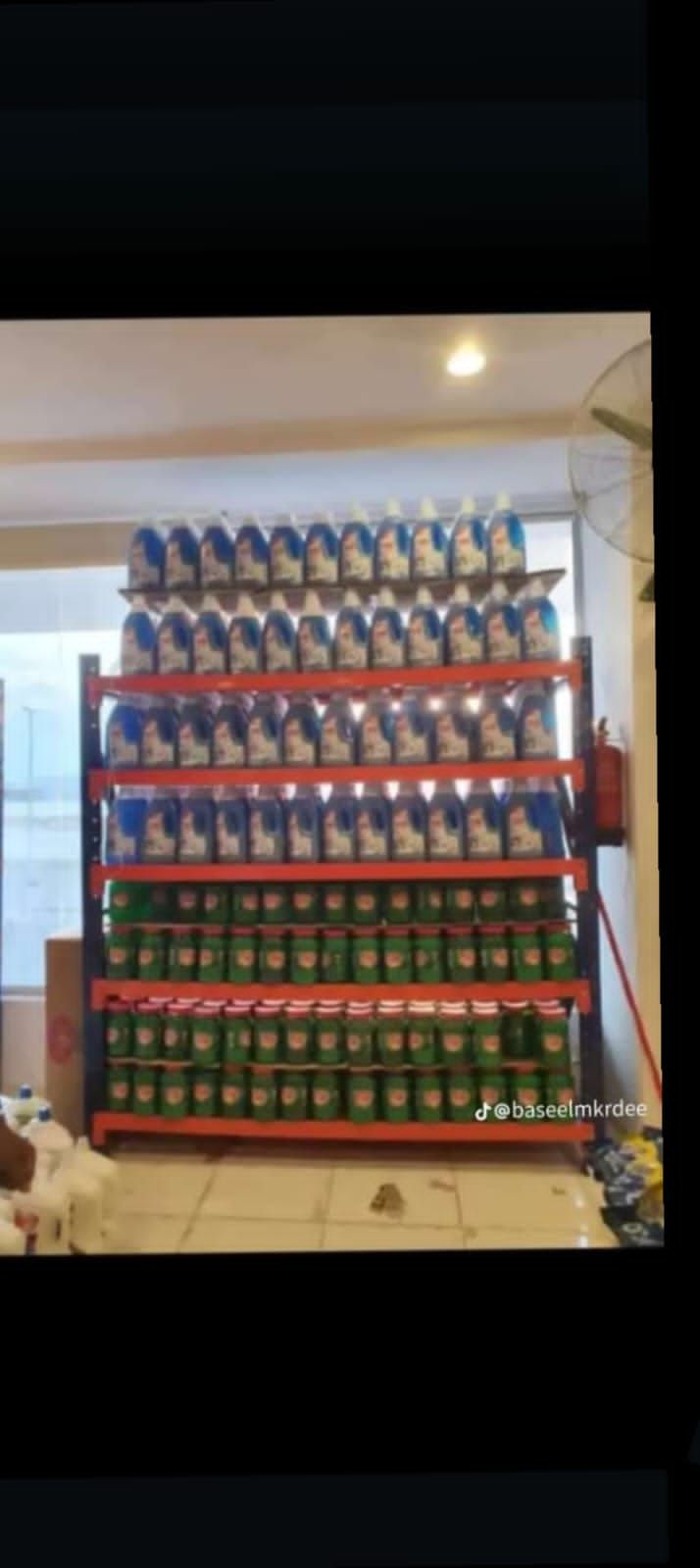 يوجد لدينا جميع انواع رفوف سوبر ماركت رفوف مستودعا