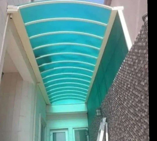 مضلات وسواتر وجلسات وهناجر مستودعات ساندويش بانل و