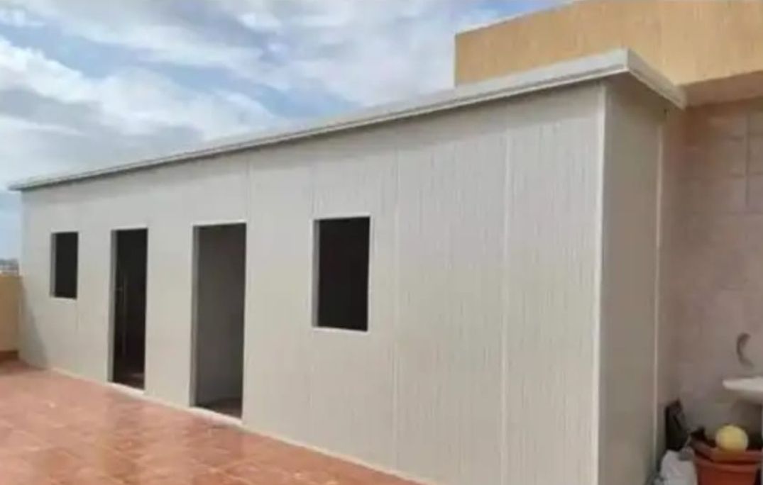 مضلات وسواتر وجلسات وهناجر مستودعات ساندويش بانل و